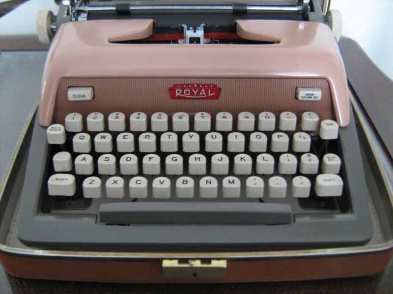 Vintage Pink Royal Futura 800 Typewriter