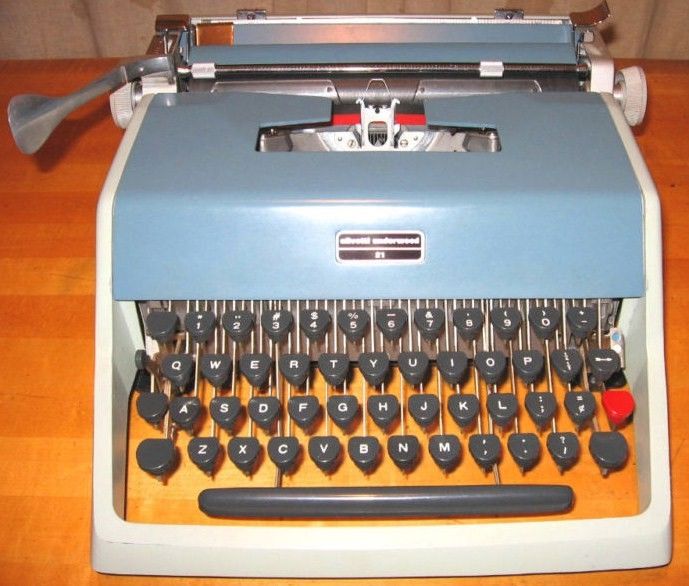Vintage Underwood Typewriter w Cursive Type Face