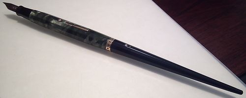 Wahl Eversharp Doric Desk Fountain Pen in Green Wahl Eversharp Doric Desk Fountain Pen in Green