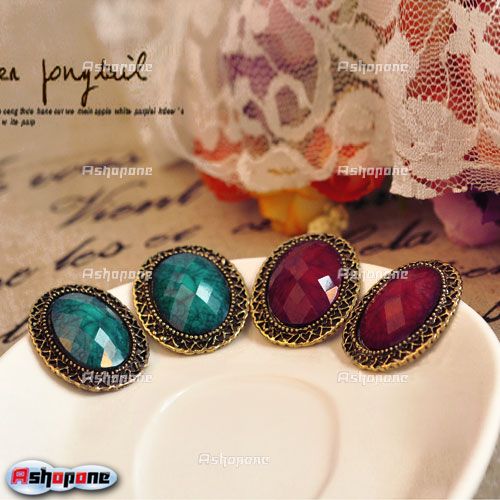 Retro-Vintage-Elliptical-Carved-Gem-Stone-Rhinestone-Hollow-Edge-Stud-Earrings