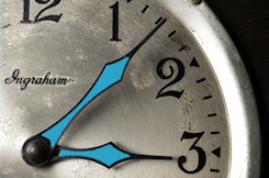 personalized clocks gifts