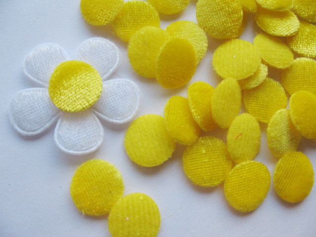 100 Padded Yellow 5/8"Velvet Round Center Appliques