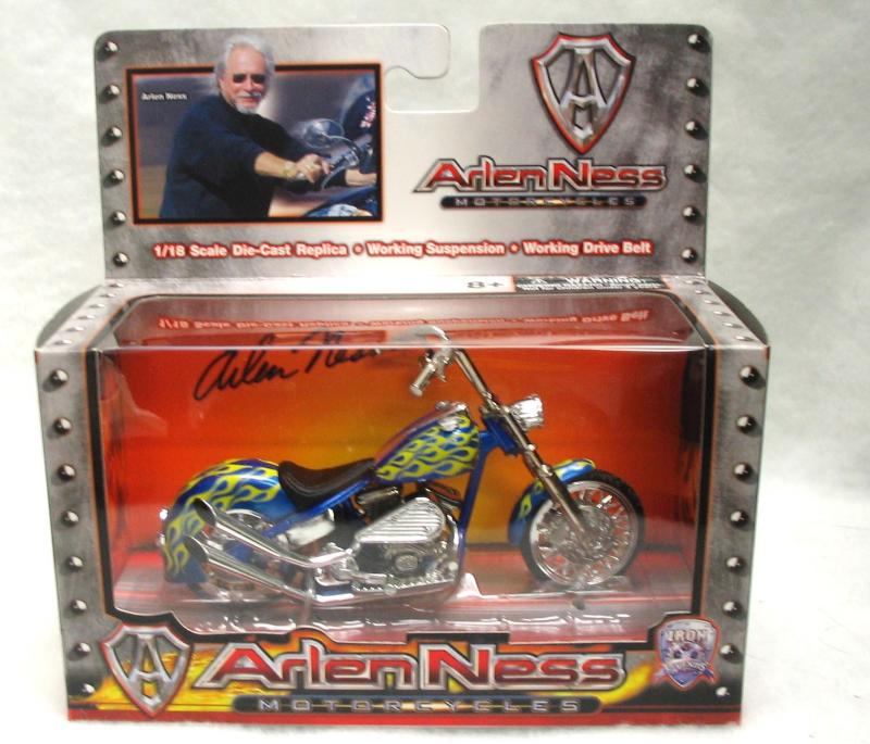 Arlen Ness 1:18 Scale Die-Cast Chopper Blue w/ Flames