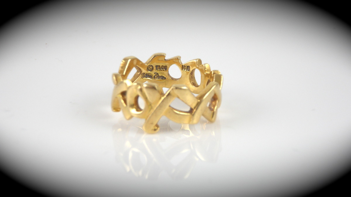 Tiffany Paloma Picasso 18 Karat Yellow Gold 'XOXO' Ring