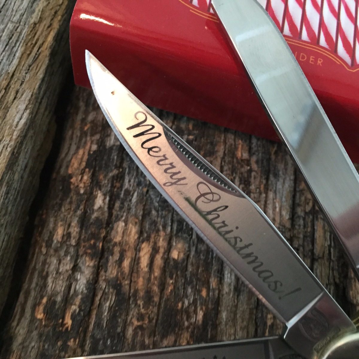 ROUGH RIDER Merry Christmas Candy Cane DOUBLE TAKE TRAPPER Folding