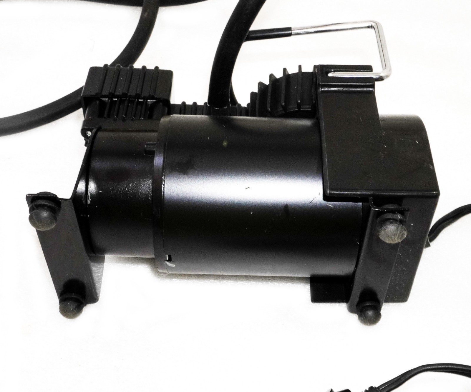 12V Tyre Inflator Pump Heavy Duty Portable Air Compressor For Bus Truck Van