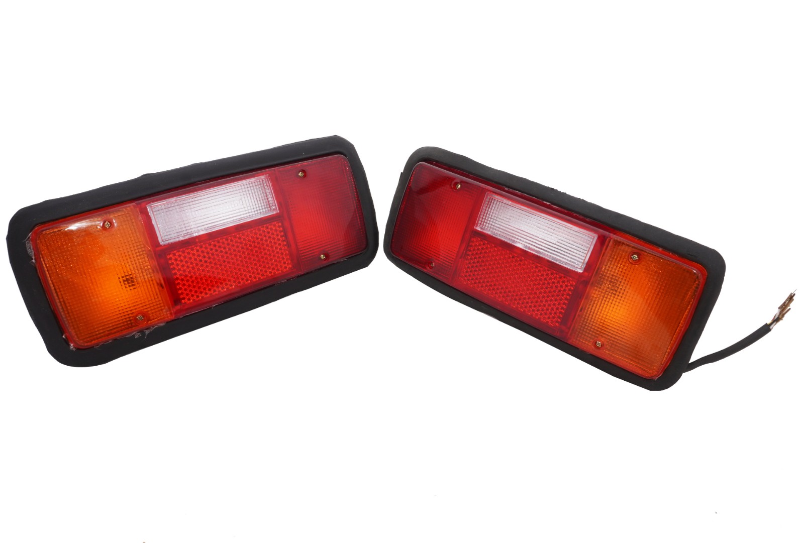 Tail Light With Turn Signal Side Indicator Parking Lamp Set For Tata Sumo