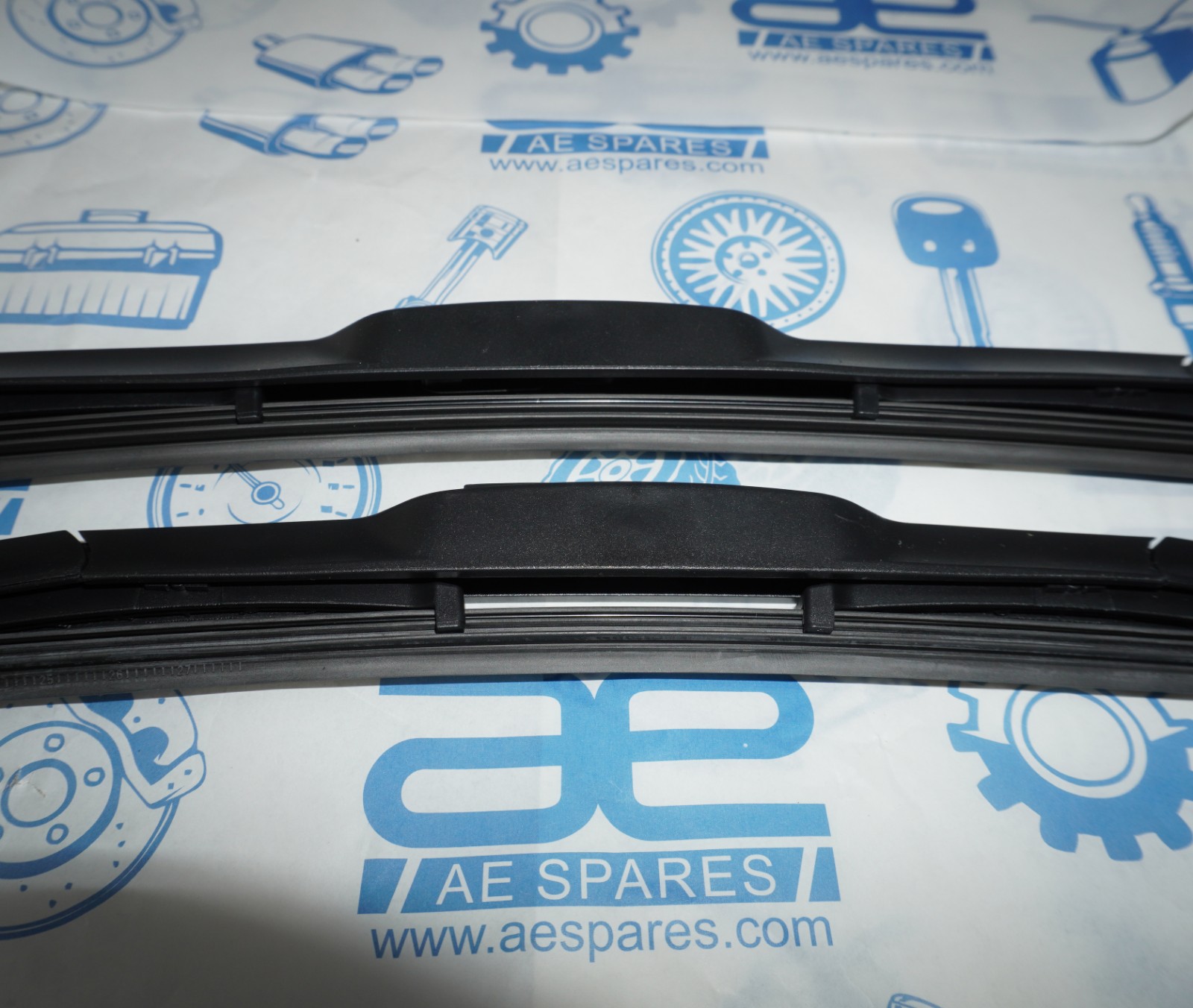 Front Windshield Wiper Blade Pair 23.5"/17.6" For Suzuki SX4