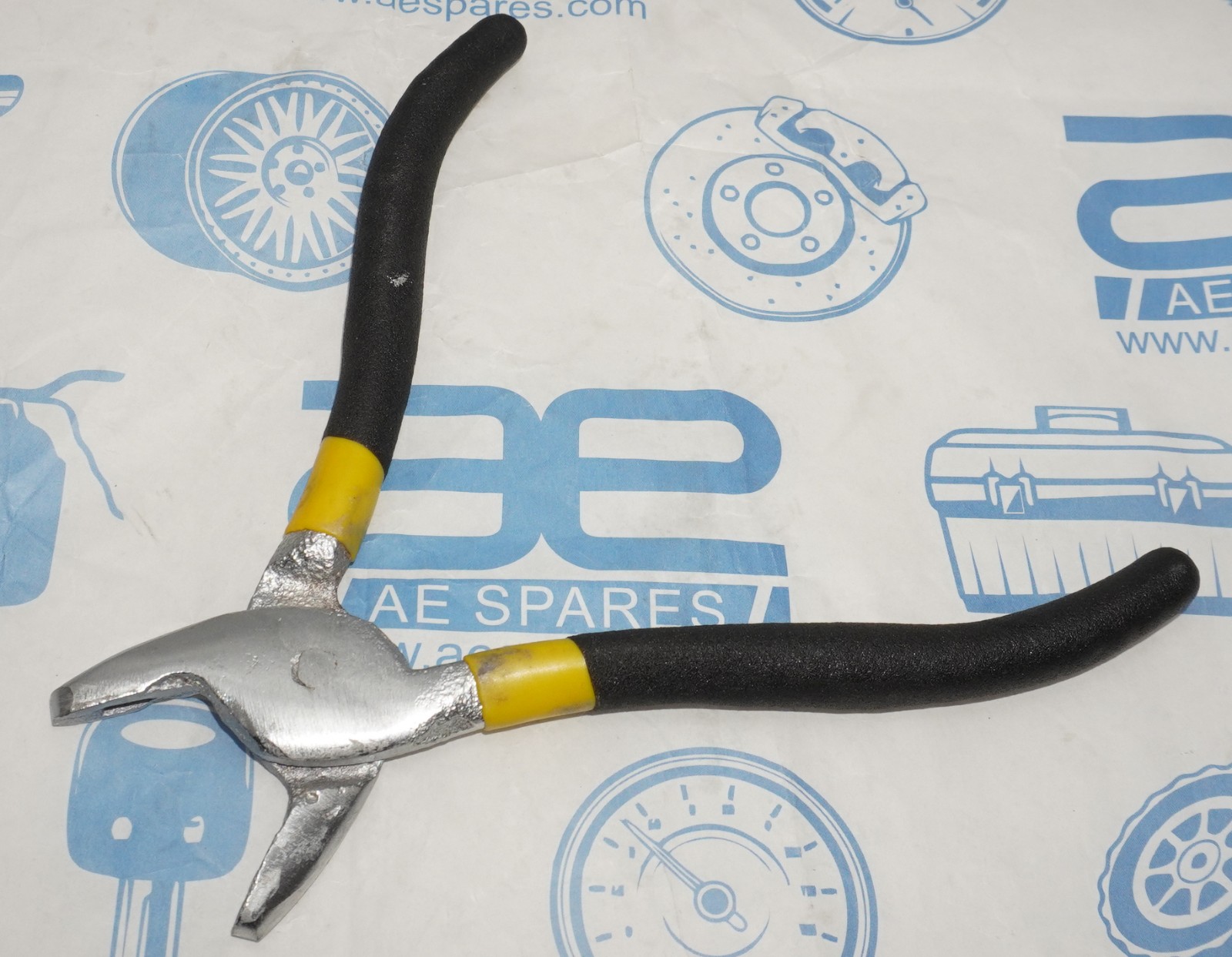 Hog Rings C-Clips / Upholstery Clips Set of 500 With Pliers For Car Seat Fence