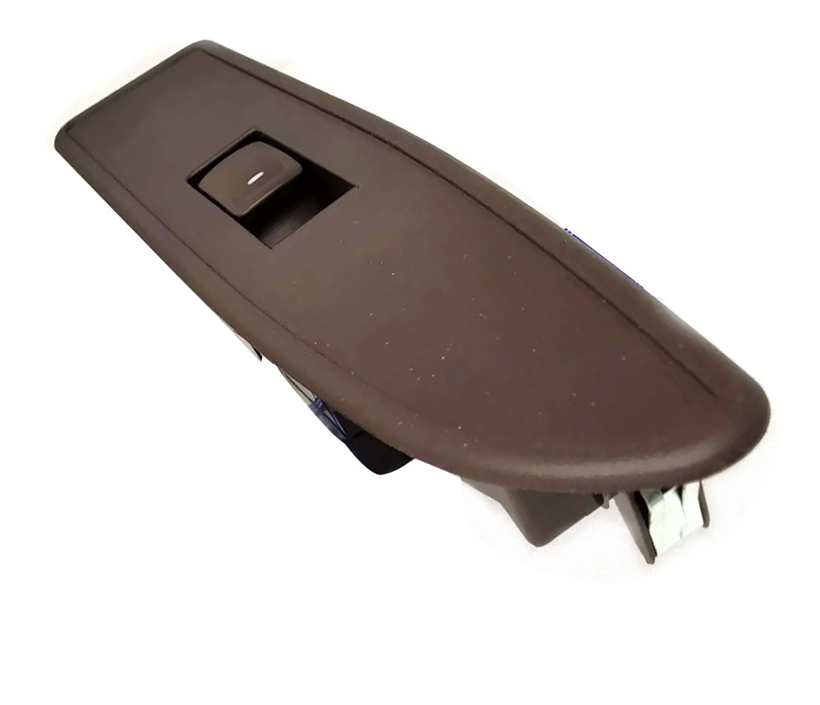 Front Power Window Switch Left For Mahindra XUV500 1st Gen S22096-000E00