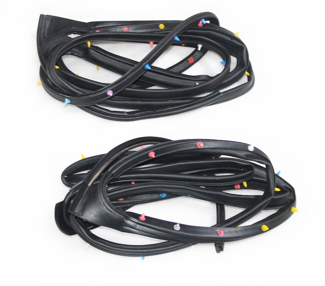 Rear Door Seal Rubber LH & RH For Suzuki Swift