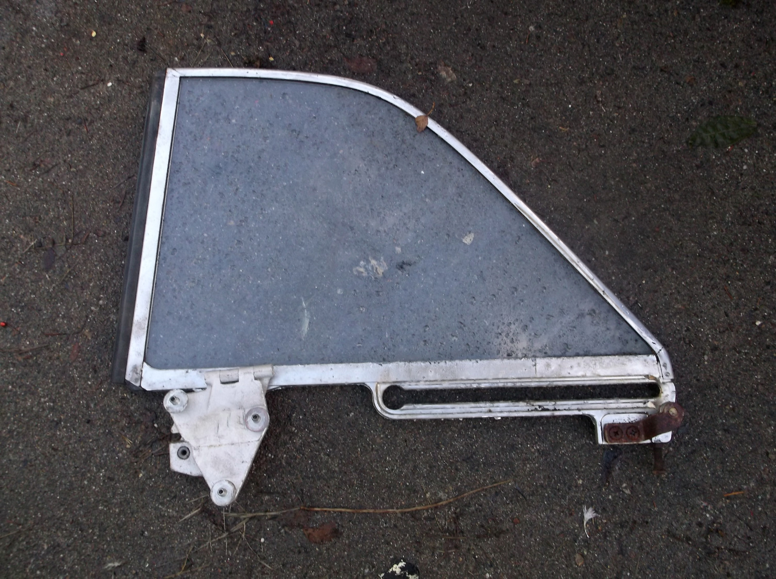 1963 Fairlane 500 2 Door Quarter Glass Window Assembly Trim Carlite