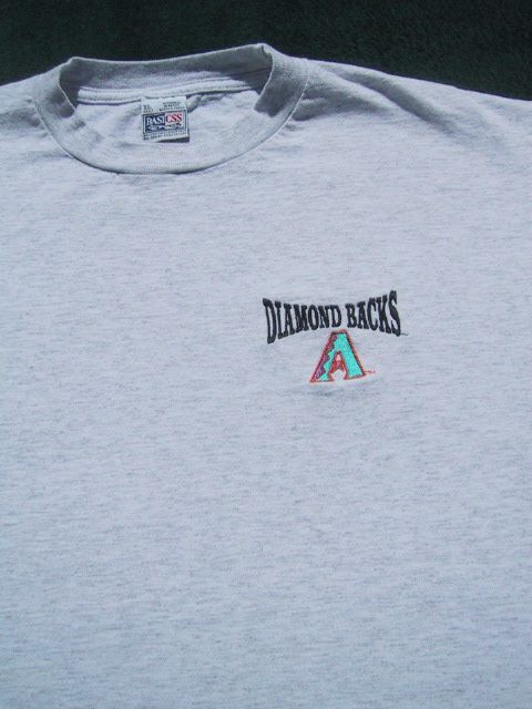 ARIZONA DIAMONDBACKS embroidered logo XL T-SHIRT