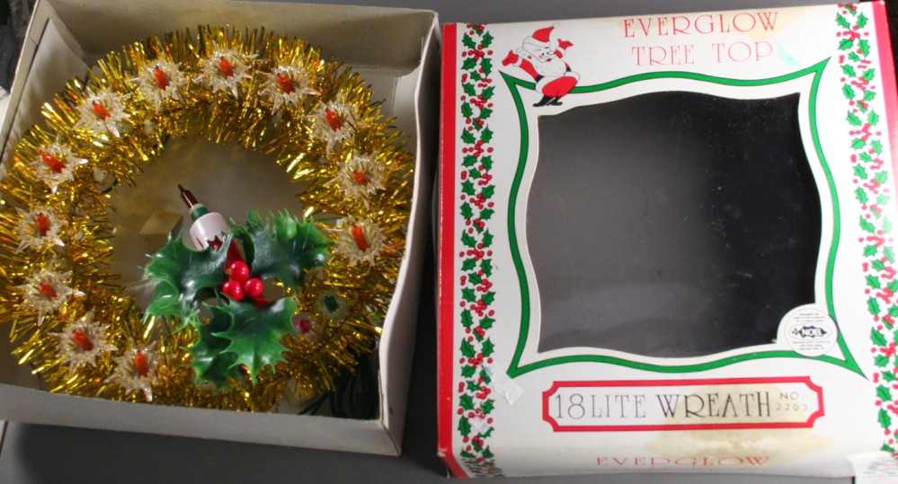 vintage treetop,lighted,wreath,everglow,1970s 