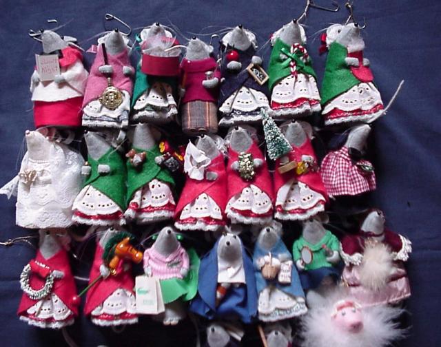 25 Handmade Christmas Ornaments of Mice & Miss Piggy