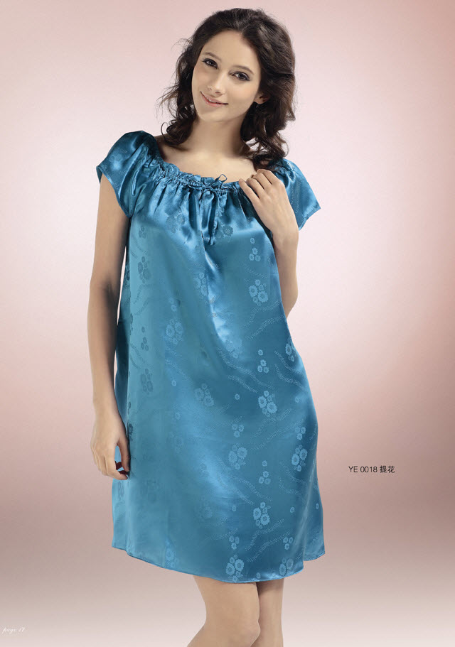 2010 Nwt Pure Silk Jacquard Women  Chemise One Size