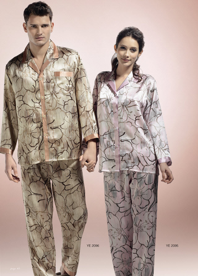 2011 NWT Silk Print Pajamas  Top Bottom Set For Couples-Men Only