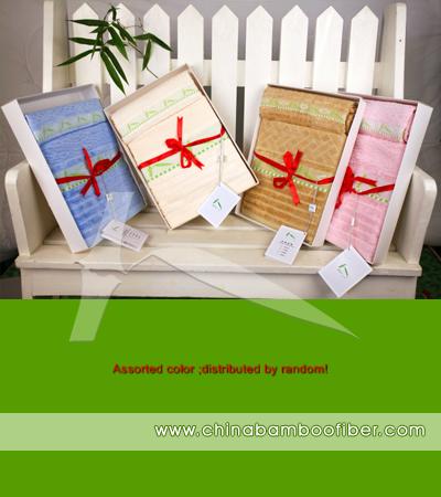 NWT organic jacquard bamboo fiber 1bath/1hand towel set