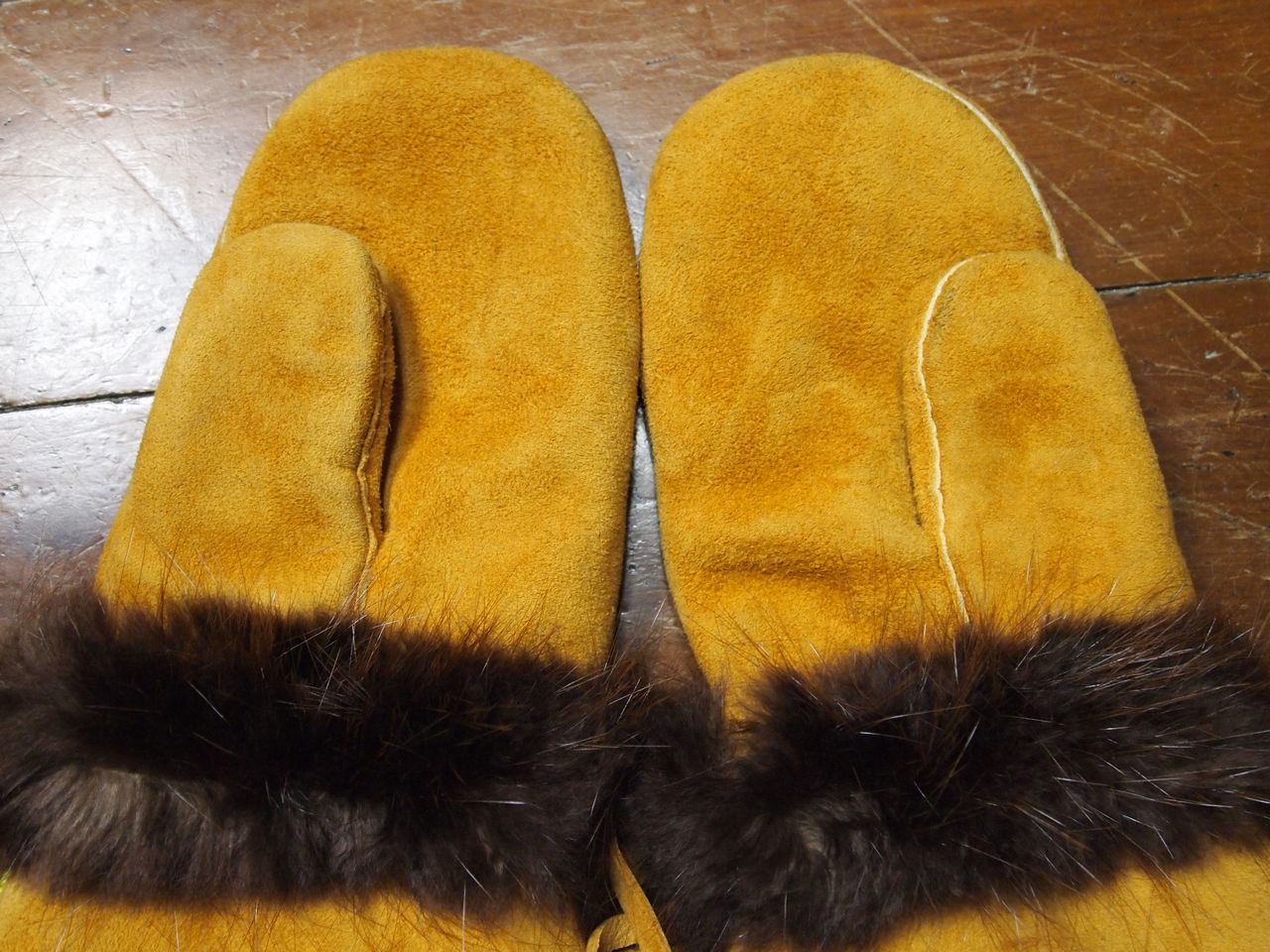 Vtg Native American Beaded Leather GAUNTLET GLOVES coat mittens Fringe