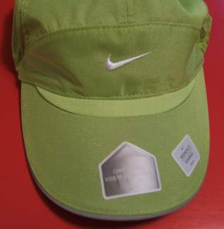 NEW Nike ADULT WOMENS GOLF TENNIS VISOR HAT
