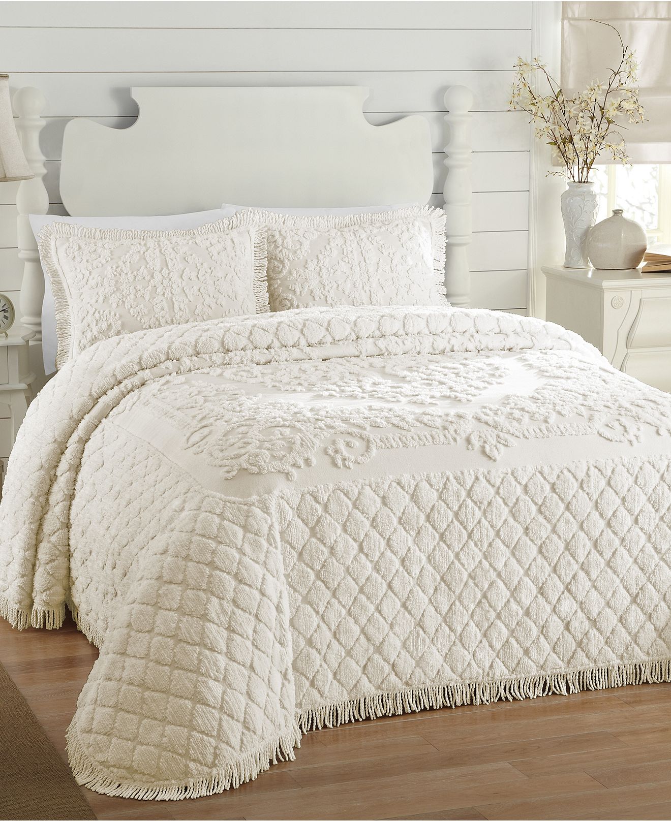 Josephine Chenille QUEEN Bedspread White EBay josephine-chenille-queen-bedspread-white-ebay