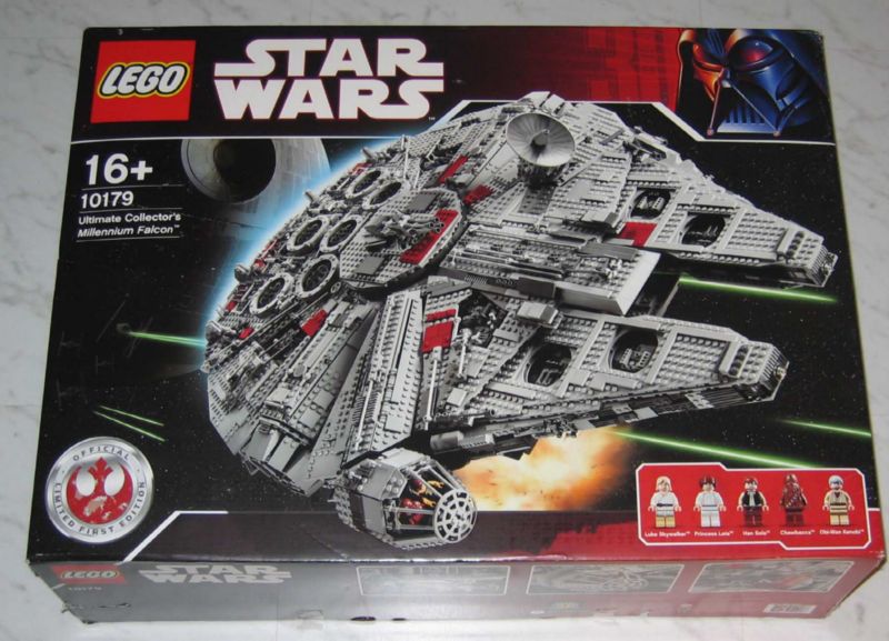 Lego Star Wars UCS 10179 Millennium Falcon + 5 figs NEW