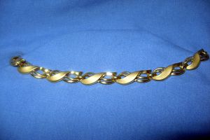 Trifari Classic Gold Tone Necklace