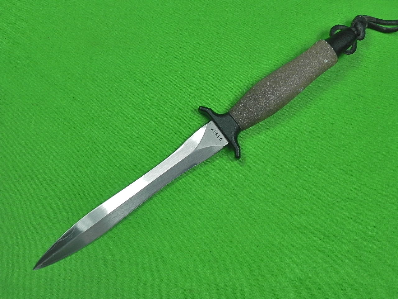 US 1968 GERBER MK2 Commando Fighting Knife # 5557 & Sheath | eBay