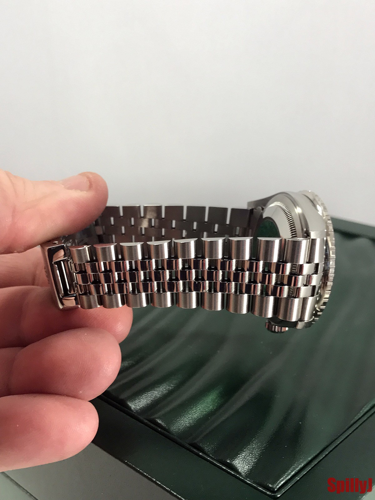 r16264stretch.jpg