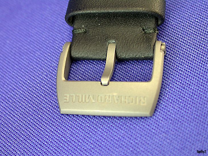 rm05fmbuckle.jpg
