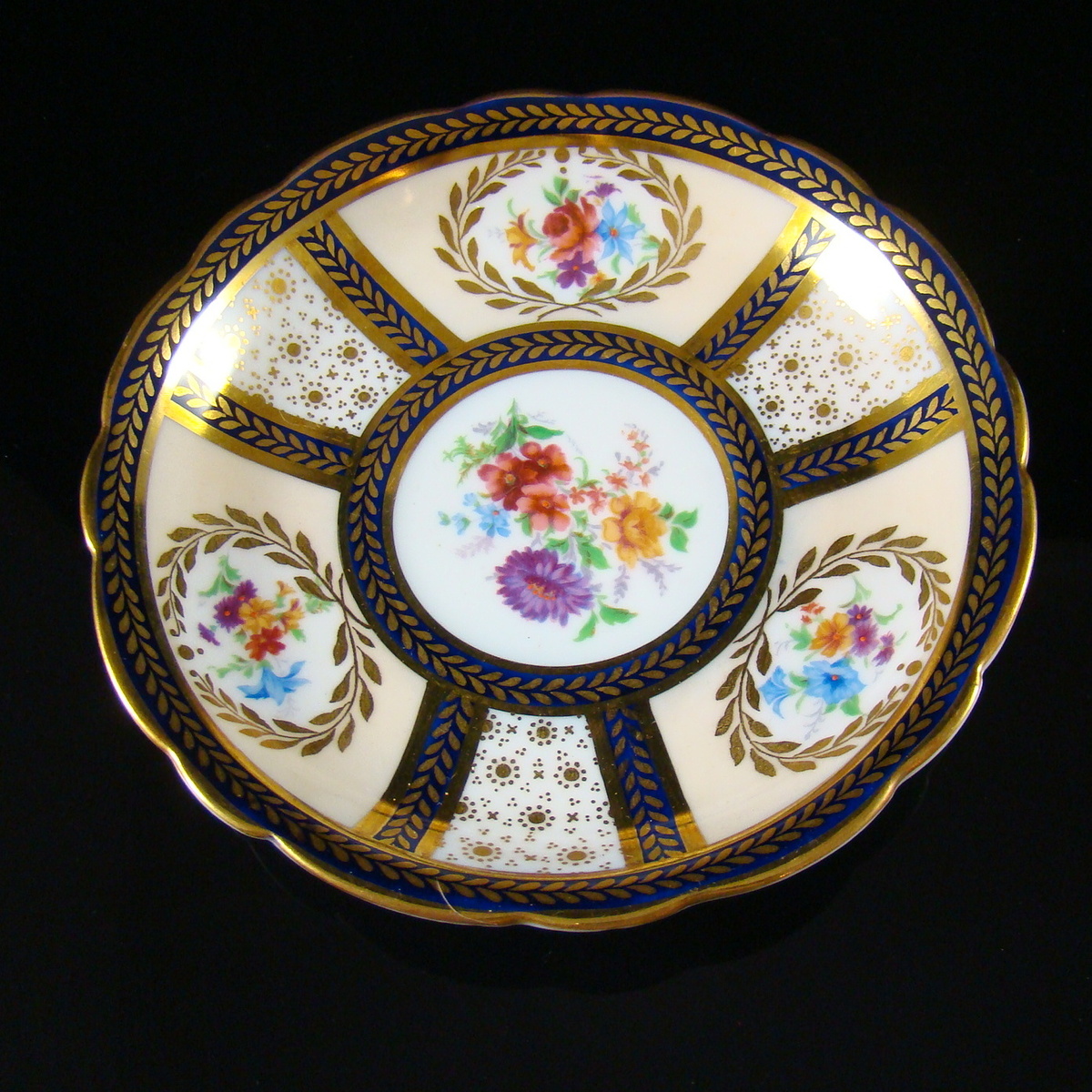 Paragon Bone China Queen Mary England Saucer 8902 P eBay
