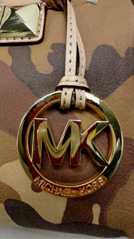 AUTHENTIC MICHAEL KORS GRAYSON CAMO LUGGAGE SMALL LEATHER SATCHEL BAG ... AUTHENTIC MICHAEL KORS GRAYSON CAMO LUGGAGE SMALL LEATHER SATCHEL BAG ...