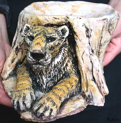 TIGER SPHERE SCULPTURE Rock & crystalS stand 
