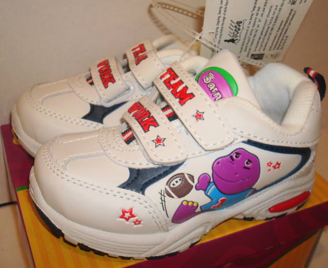 NEW BOYS BARNEY SHOES SNEAKERS SIZE 7 EURO 23.5