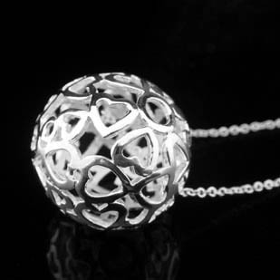 925 STERLING SILVER HEART HOLLOW BALL NECKLACE DZ01