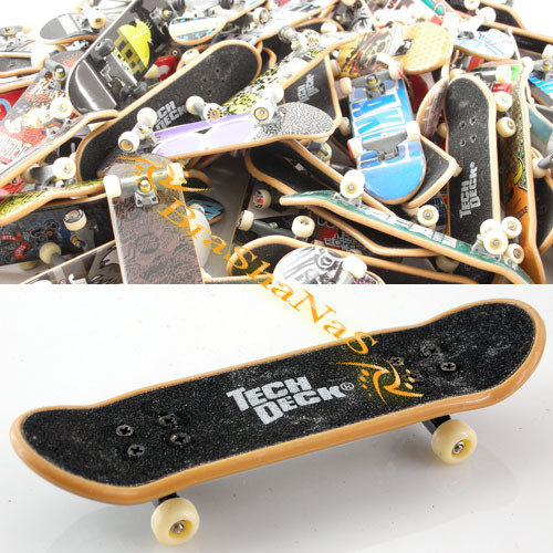 1 x Tech deck cases Fingerboards Skateboards NEW