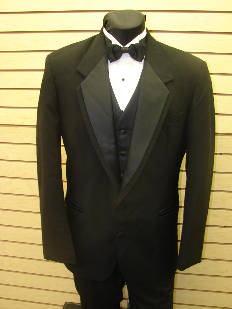 MENS 40 R  BLACK 2 BUTTON DESIGNER NOTCH TUXEDO JACKET
