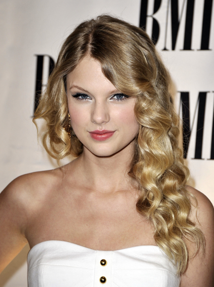 Taylor Swift Country Music Star Silk Wall Poster 32x24"