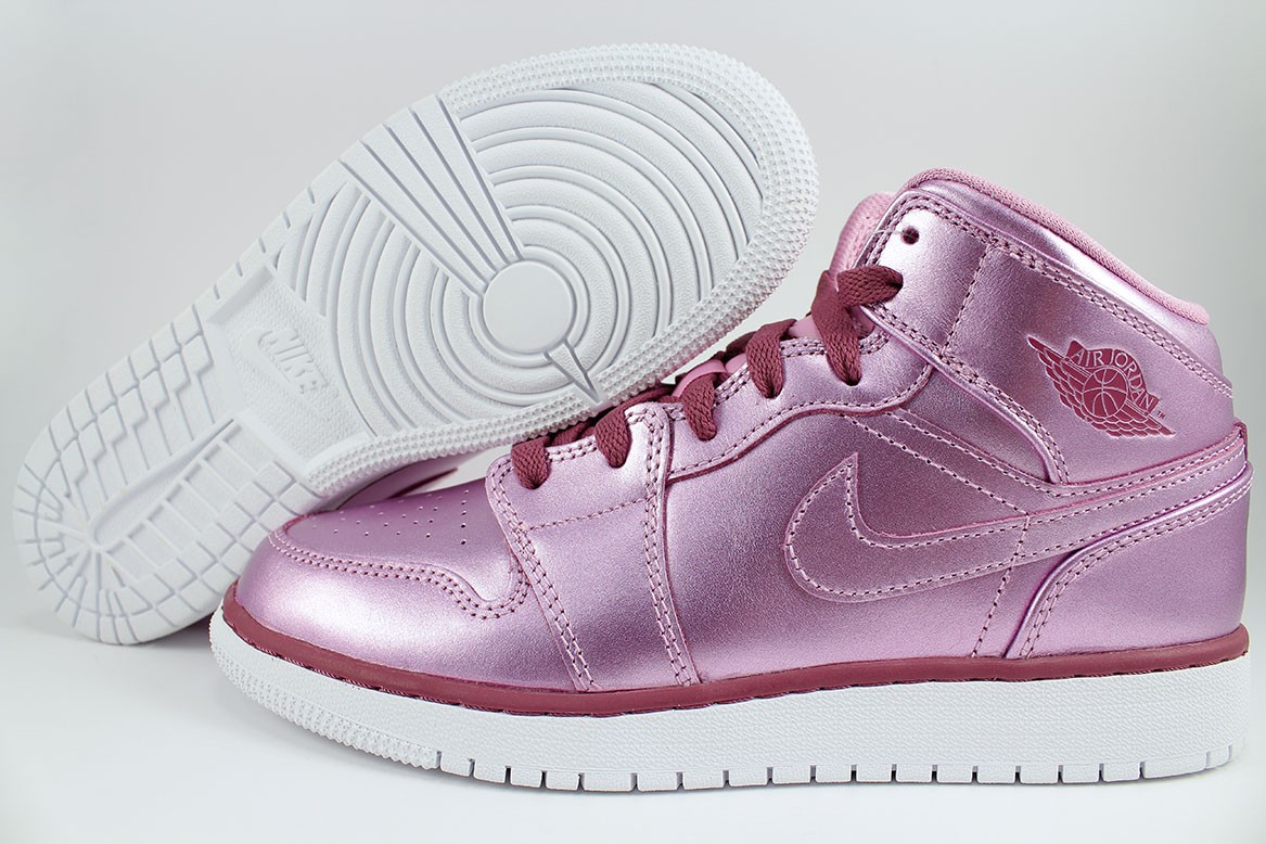 pink metallic jordan 1