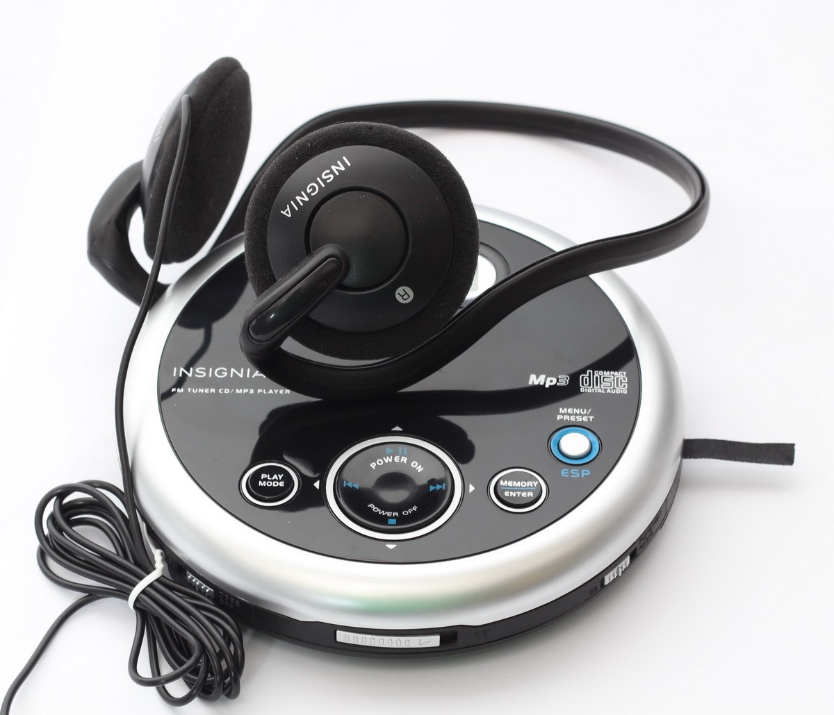 Ns player. Insignia cd плеер. наушники для cd плеера. портативные cd плеер yamaha. cd player 2006.