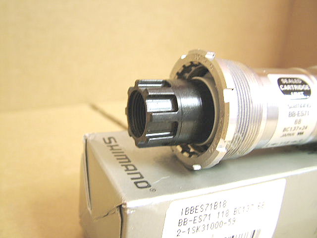 Boîtier De Pédalier Shimano Octalink BB-ES300 - 73x118mm - 1.37x24 - NEUF (emballage Abîmé)