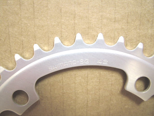 CW000813077 SHIMANO 600 Anello Catena Vecchio Dente 42t 3 Fori - Foto 2