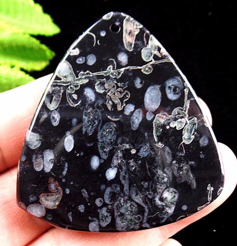 beautiful unique black plum blossom jasper triangle pendant bead