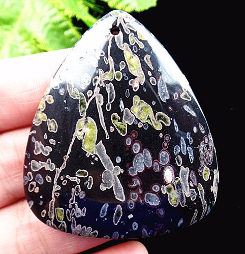 beautiful unique black plum blossom jasper triangle pendant bead