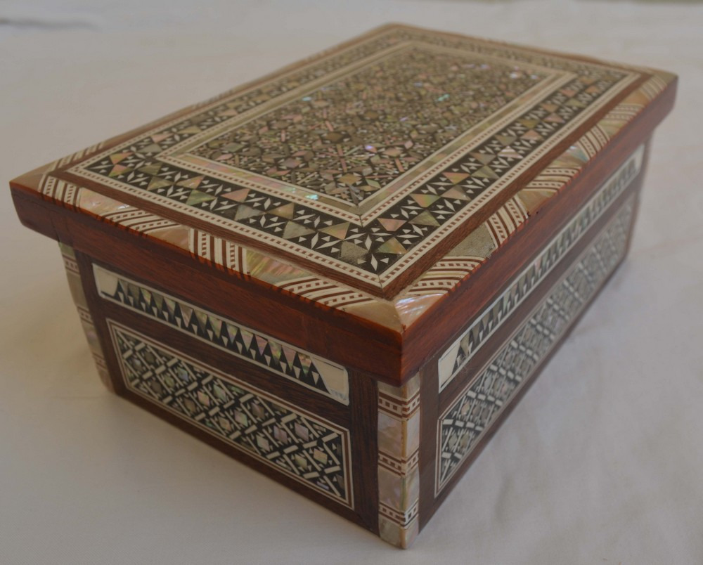 Egyptian Handcrafted Mother Of Pearl Inlaid Wood Jewelry Box 17 Egyptian Handcrafted Mother Of Pearl Inlaid Wood Jewelry Box 17 12 7 Cm 6