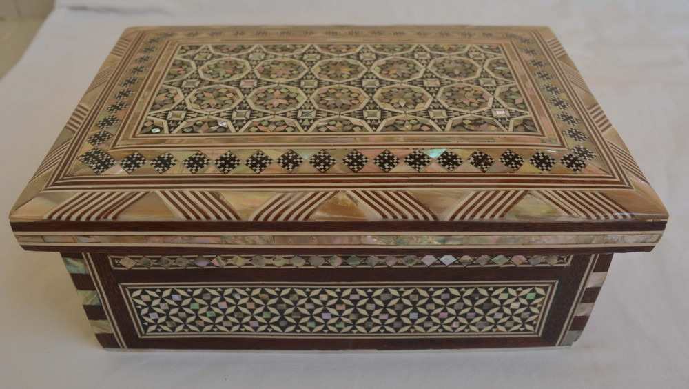 Egyptian Handcrafted Mother Of Pearl Inlaid Wood Jewelry Box 17 Egyptian Handcrafted Mother Of Pearl Inlaid Wood Jewelry Box 17 12 7 Cm
