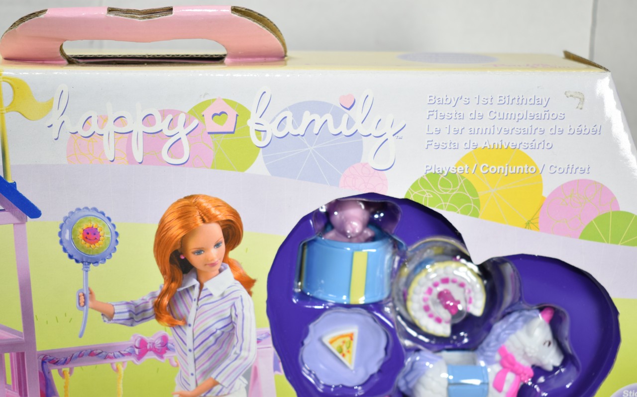 Mattel BARBIE HAPPY FAMILY BABY'S 1ST First BIRTHDAY PLAYSET NEW NIB