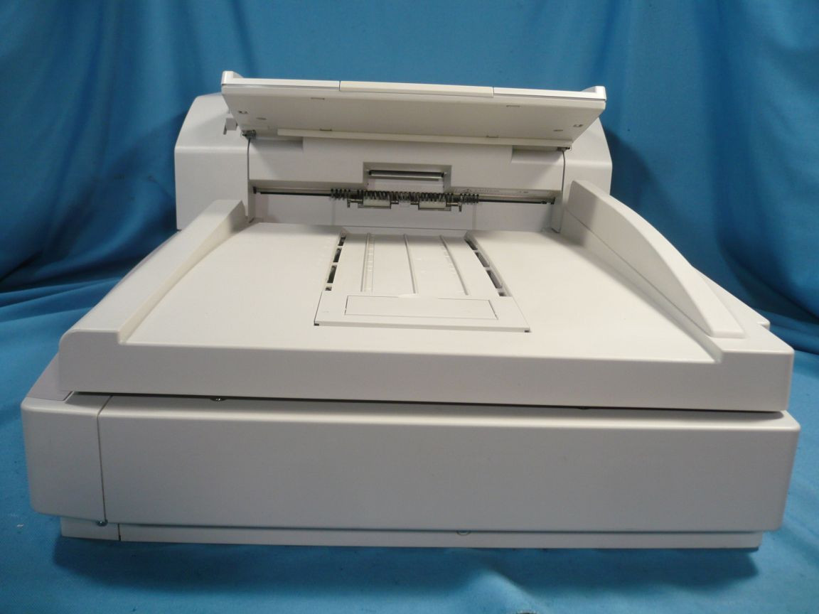 フィルムカメラ Kodak PORTRA100T 05/2004 8x10 フィルムカメラ Kodak PORTRA100T 05/2004 8x10 フィルムカメラ